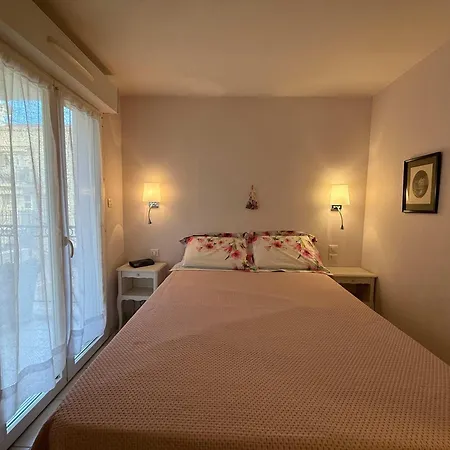 B051-bel Au Centre Deux Et Parking Securise كان