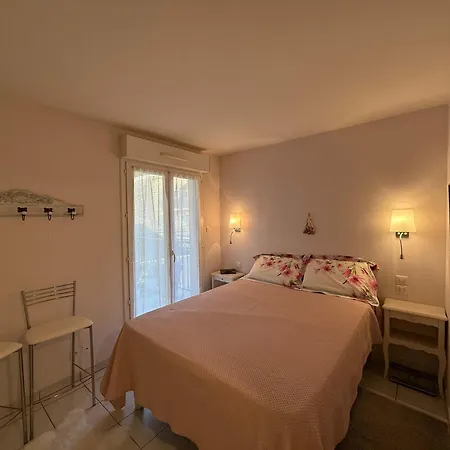 B051-bel Au Centre Deux Et Parking Securise كان