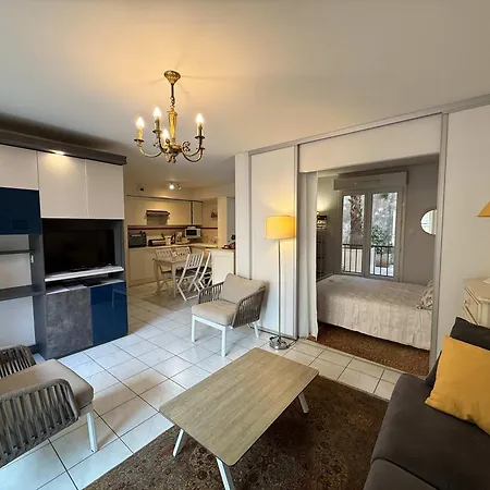 B051-bel Au Centre Deux Et Parking Securise * كان